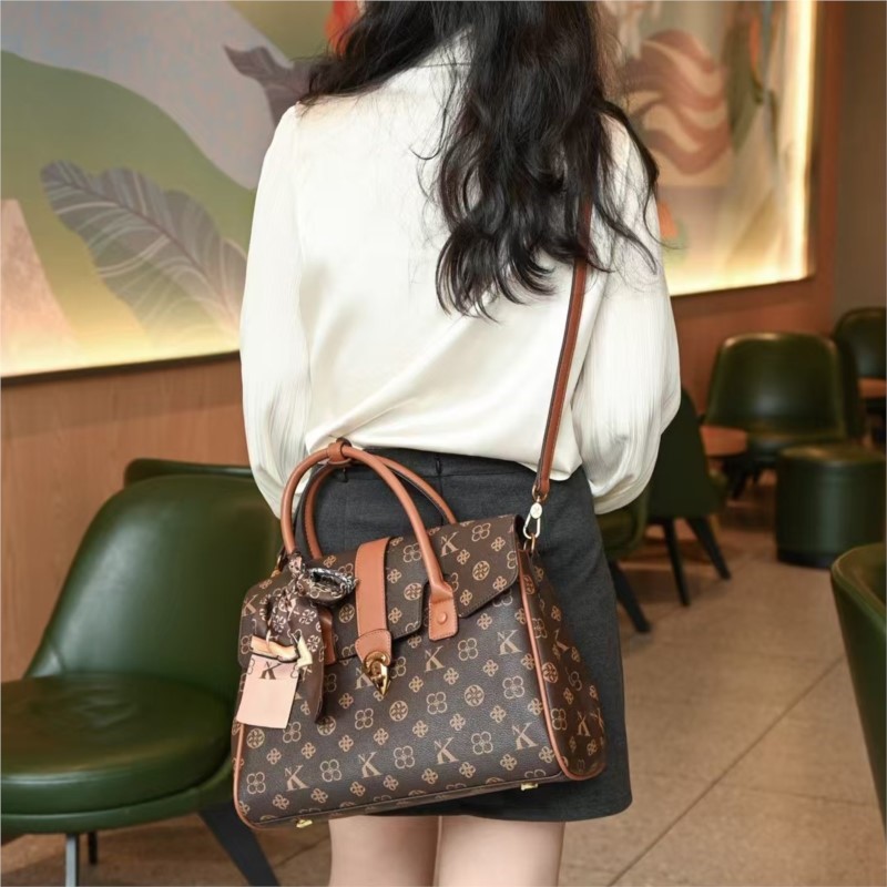 Tas Wanita Merek Mewah Ringan  - Luxury Bags Reseller ulasan dan harga